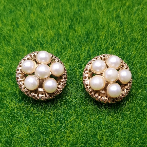 Eggs Nest Bird Pearl Clip On Earrings E1004 - Picture 1 of 4